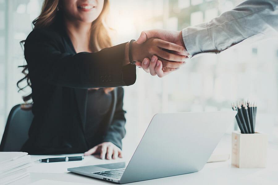 The role of financial advisors in personalized debt reduction plans