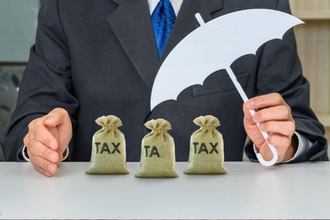 Key strategies for reducing debt while growing your savings