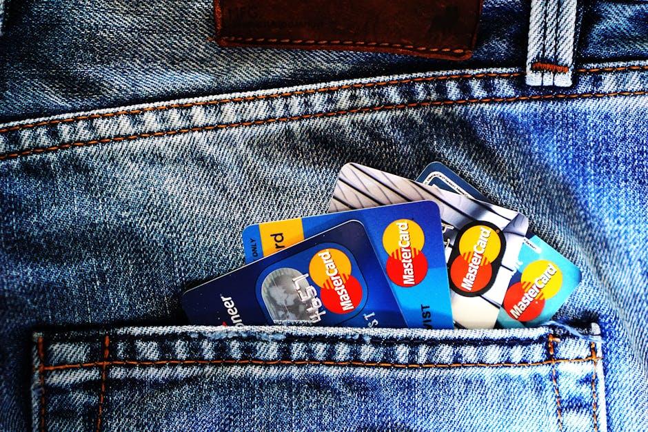 The impact of credit score on debt repayment and loan refinancing