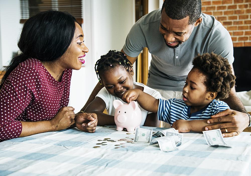 How to manage family finances effectively